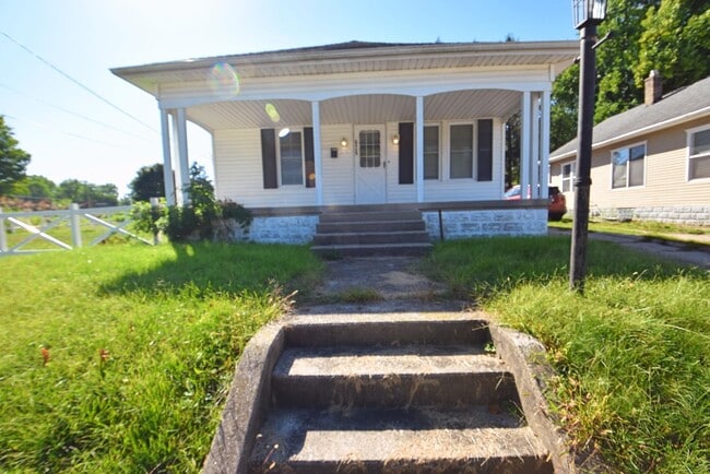 Primary Photo - 2 bedroom 2 bath home with 2 story garage