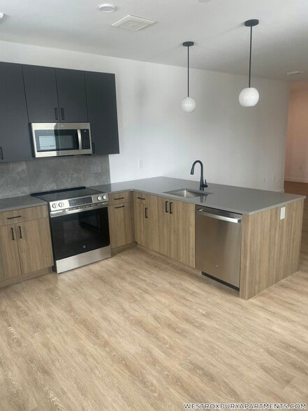 Building Photo - 199 Gardner St