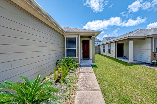 Building Photo - 26123 Parkman Grove Dr