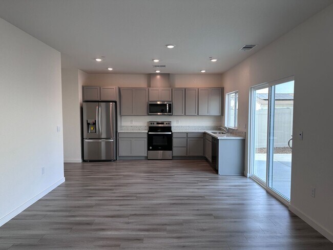Building Photo - Beautiful 2024 Built 4/2.5 - New Subdivision!