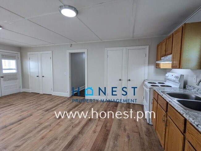 Building Photo - 110 Silver St