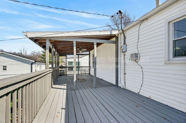 Building Photo - 9625 Theodosia Ave