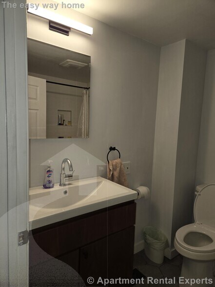 Building Photo - 118 Otis St