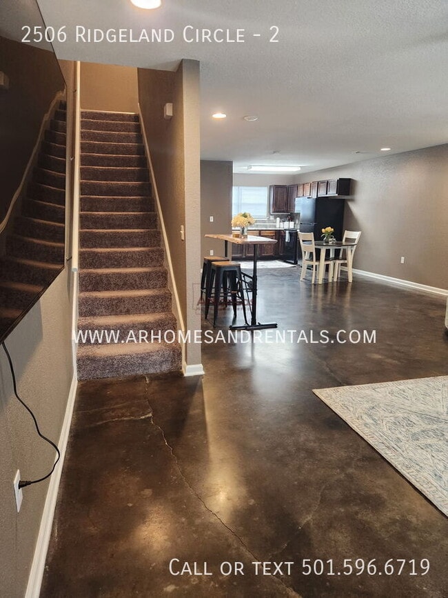 Building Photo - 2506 Ridgeland Cir