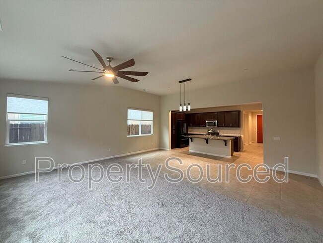 Building Photo - 3832 Lookout Dr