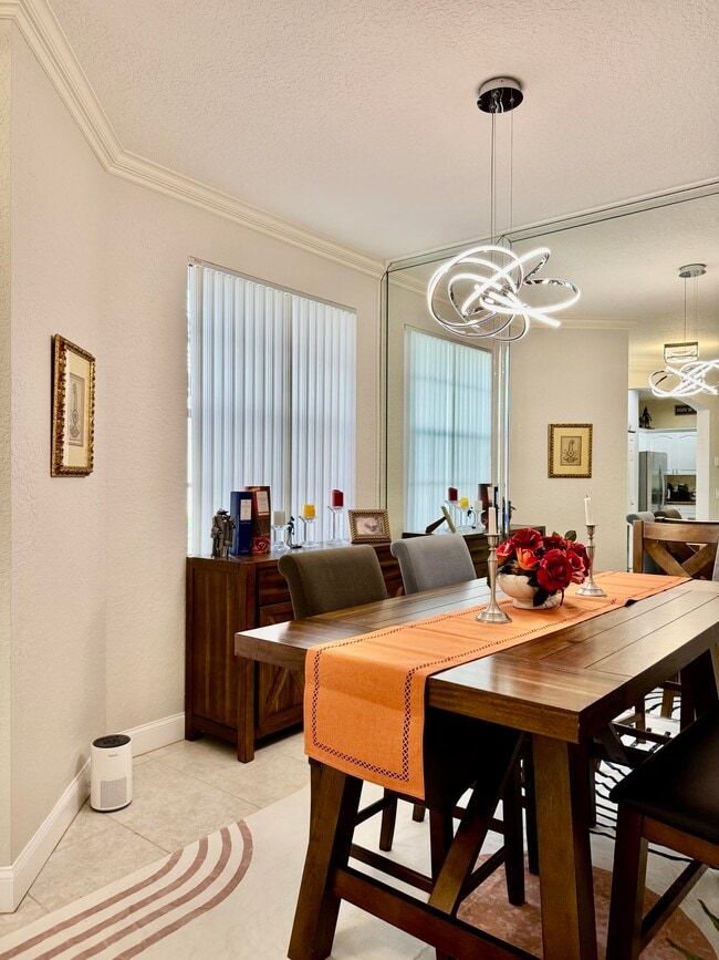 Building Photo - 8082 Aberdeen Dr