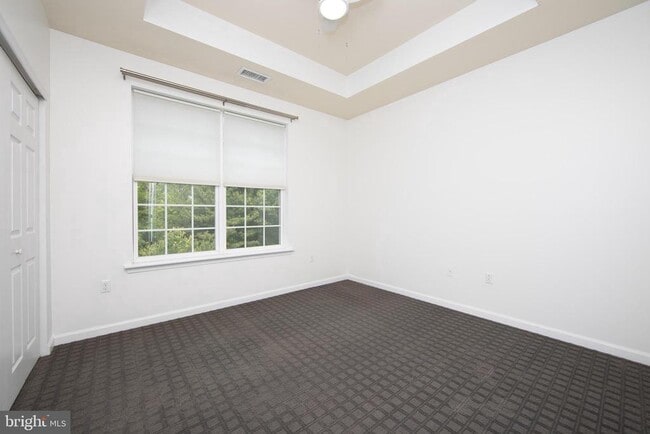 Building Photo - 244 Breeders Cup Dr