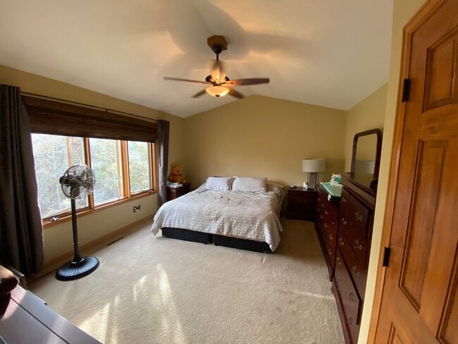 Building Photo - Beautiful Estate in South Fort Collins