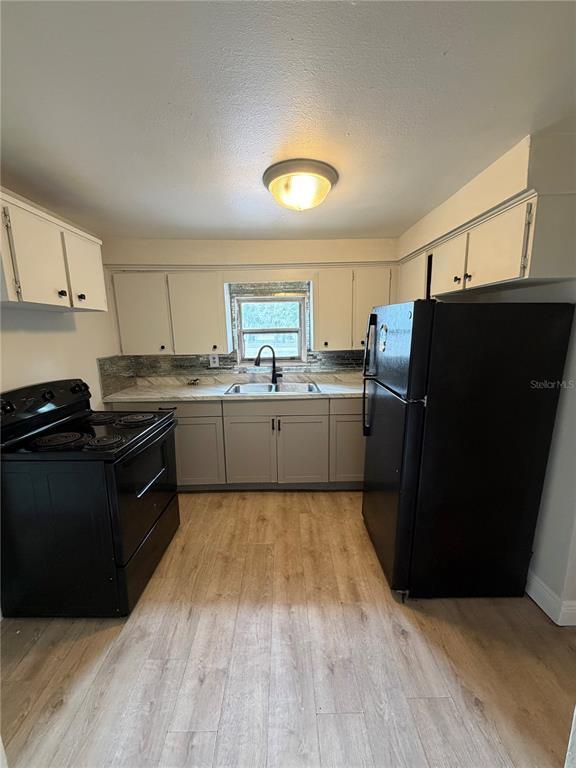 Building Photo - 443 McFall Ave