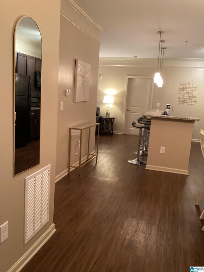 Building Photo - 251 London Pkwy