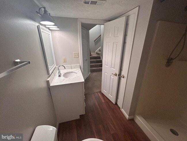 Building Photo - 1635 Elkwood Ct