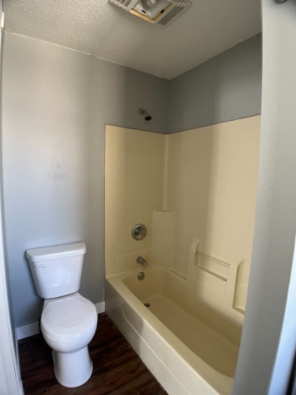 Building Photo - 501 N 7th St