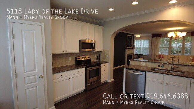 Building Photo - 5118 Lady of the Lake Dr