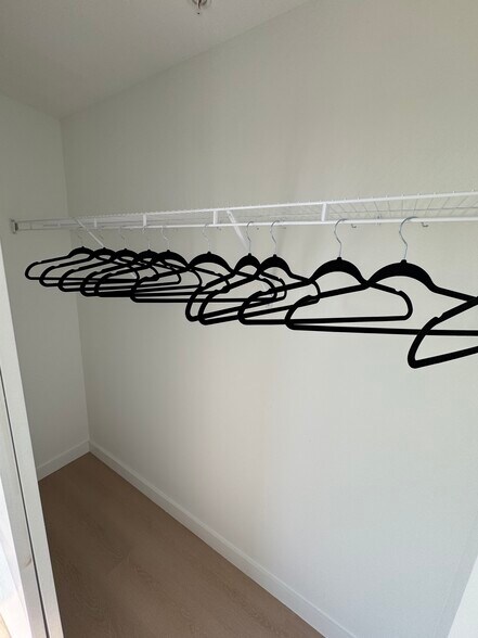 CLOSET - 137 NW 31st St