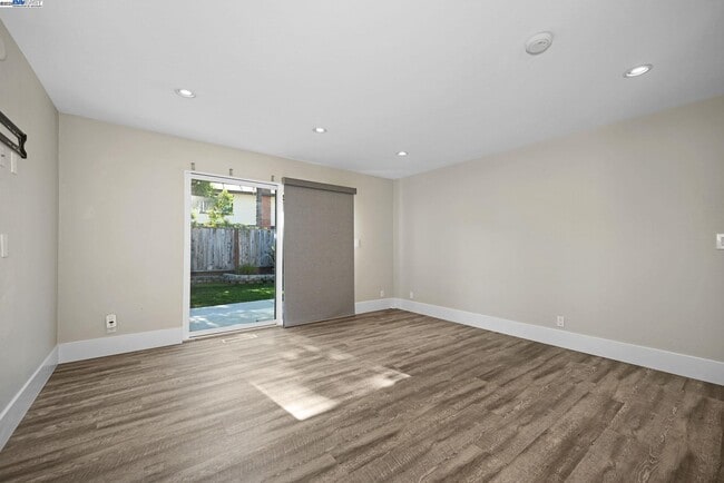 Building Photo - 2270 Bromfield Ct