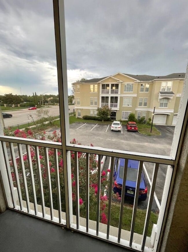Building Photo - Gardens of Bridgehampton - 1 bed - 1 bath