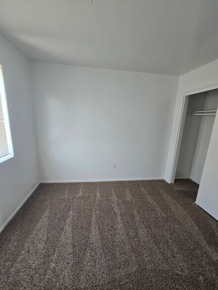 Building Photo - 5010 S 28th St