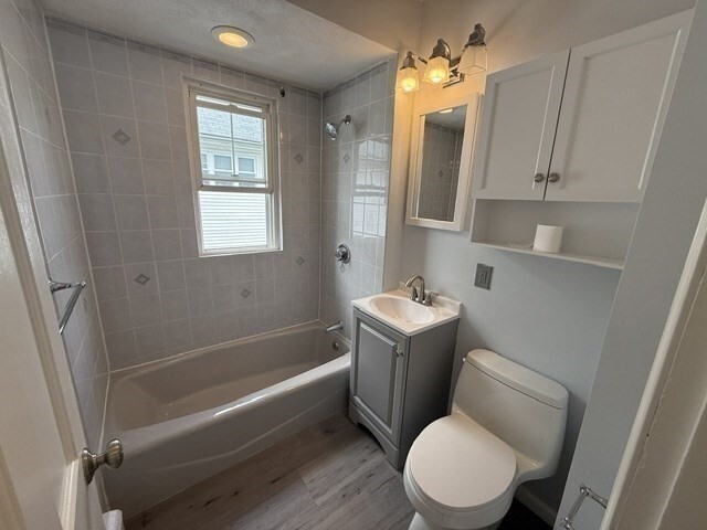 Building Photo - 91 2nd St