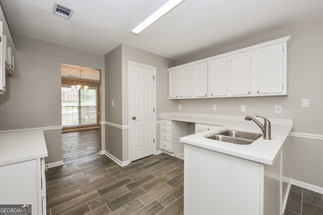 Building Photo - 3138 Ashbury Ln