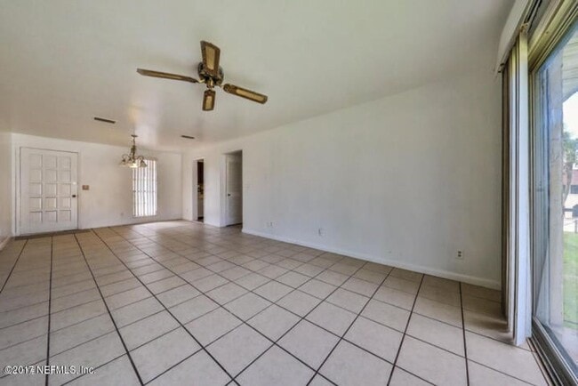 Building Photo - Condo by the Water