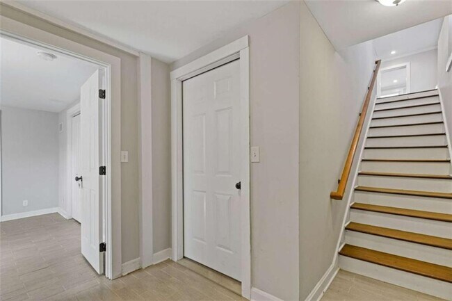 Building Photo - 2779 Horse Shoe Dr