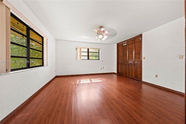 Building Photo - 22100 SW 194th Ave