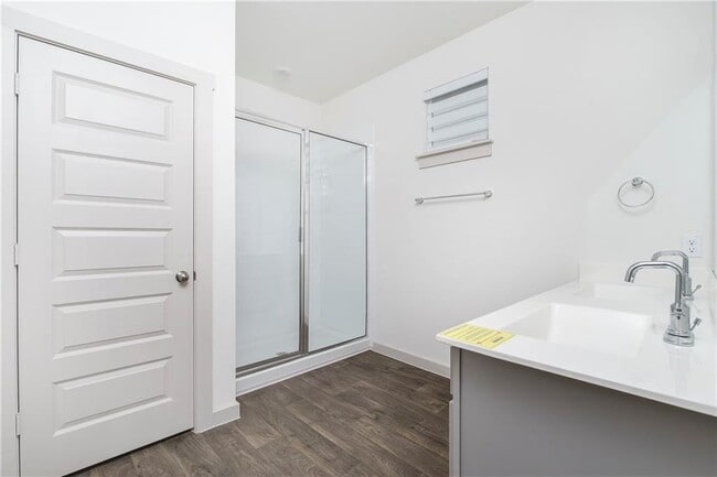 Building Photo - 128 Big Sandy Creek Dr