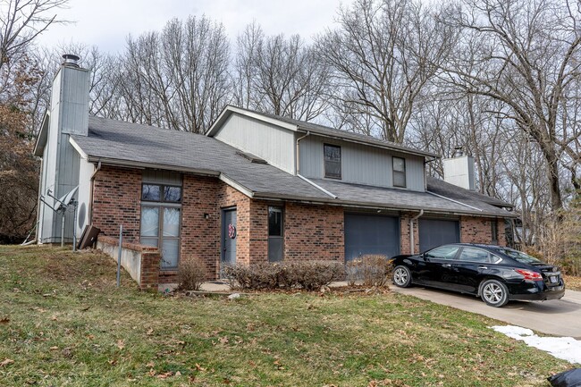 Primary Photo - 1605-1607 Handley Place