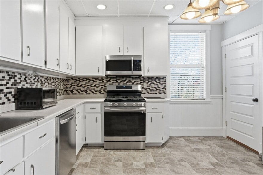 Building Photo - 23 Olmstead St