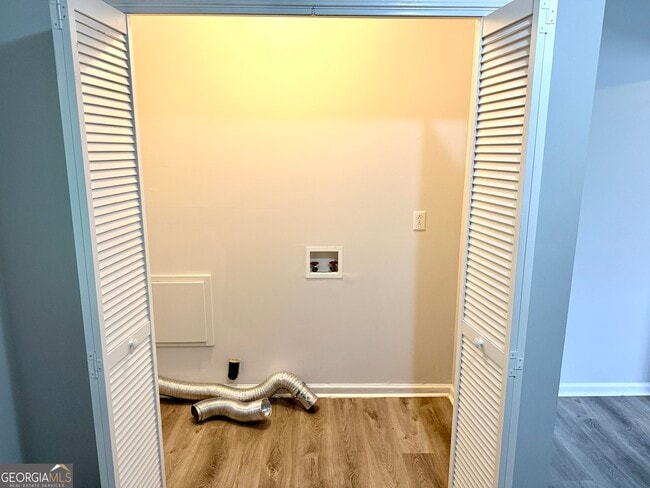 Building Photo - 88 Church St