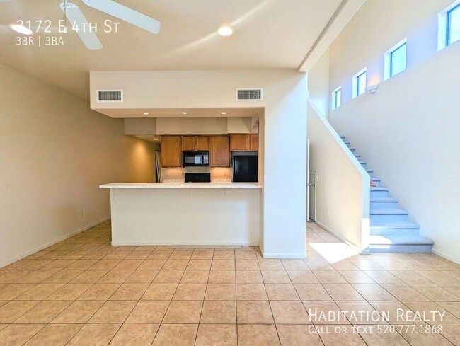 Building Photo - Pre-Lease!! 3bed/3bath townhome in Miramon...