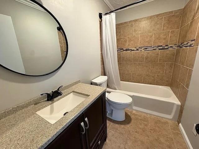 Building Photo - 203 N Lake Dr