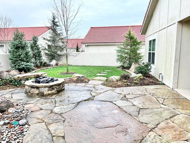 Building Photo - Duplex in Siena Estates at Branson Hills