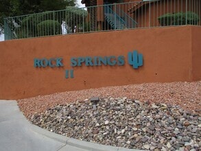 Building Photo - Updated Rock Springs II Condo!