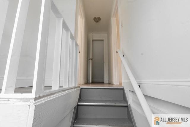 Building Photo - 410 Chadwick Ave