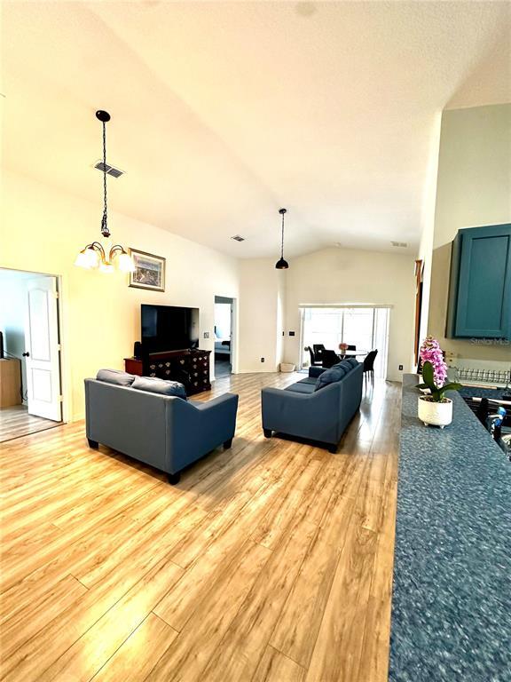 Building Photo - 893 Sandy Ridge Dr