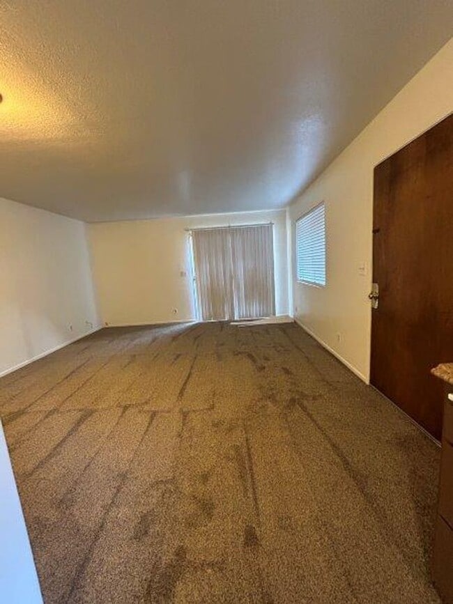Building Photo - MOVE IN SPECIAL!!! $250 OFF FIRST MONTH'S ...