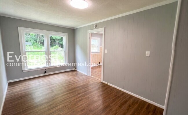 Building Photo - Simple Charm Meets Modern Comfort in Ringgold / 2 Bed & 1 Bath / Pet Friendly / Available Now!