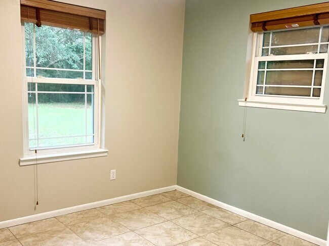 Building Photo - 1934 Co Hwy 3280