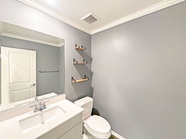 Building Photo - 1250 Paseo Sea Grass