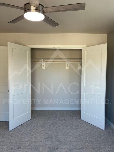 Building Photo - 15 Chicago Ave