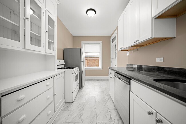 Building Photo - 230 Elmwood-1S