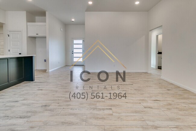 Building Photo - 8429 Stonewood Dr