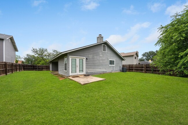 Building Photo - 8778 Serene Ridge Dr