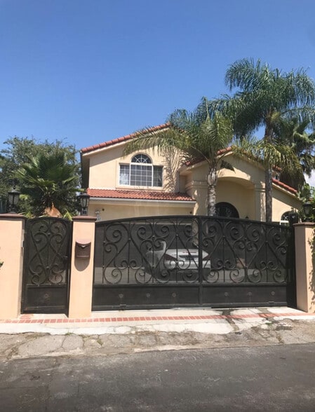 Building Photo - 12147 Miranda St