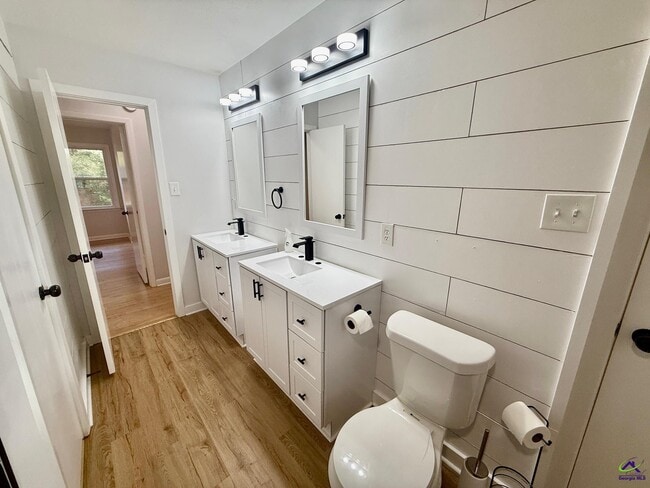 Building Photo - 519 Arrowhead Trl