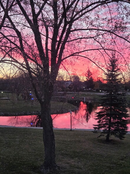 Building Photo - W169N11404 Biscayne Dr