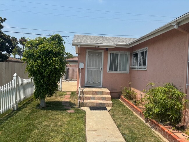 Primary Photo - Studio in Chula Vista with spacious backyard.