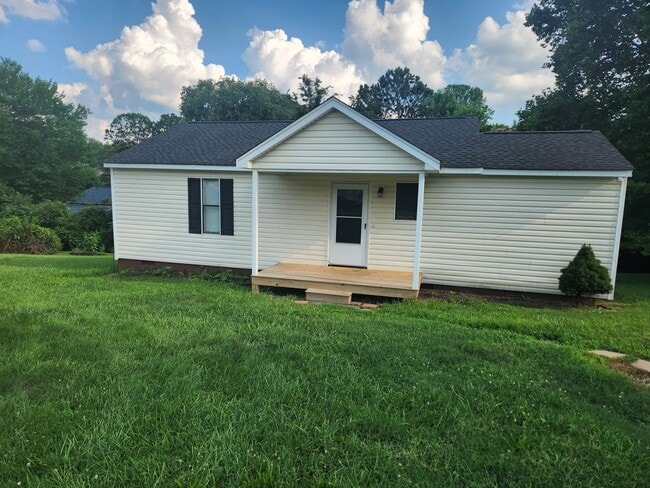 Primary Photo - 2 Bed 1 Bath Rancher-Chesterfield -Courtho...