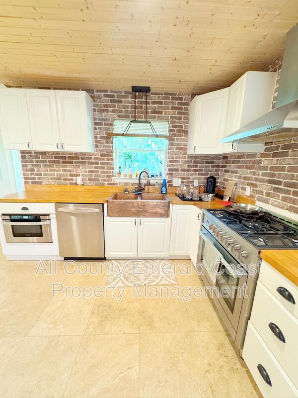 Building Photo - 4104 Indian Bayou N